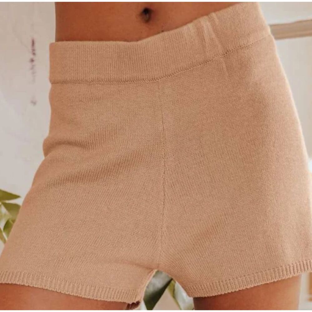 Lulu's Tan Knit Shorts Size XL